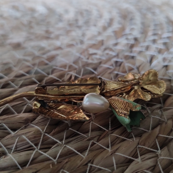 Floral Brooch pin - Picture 5 of 5